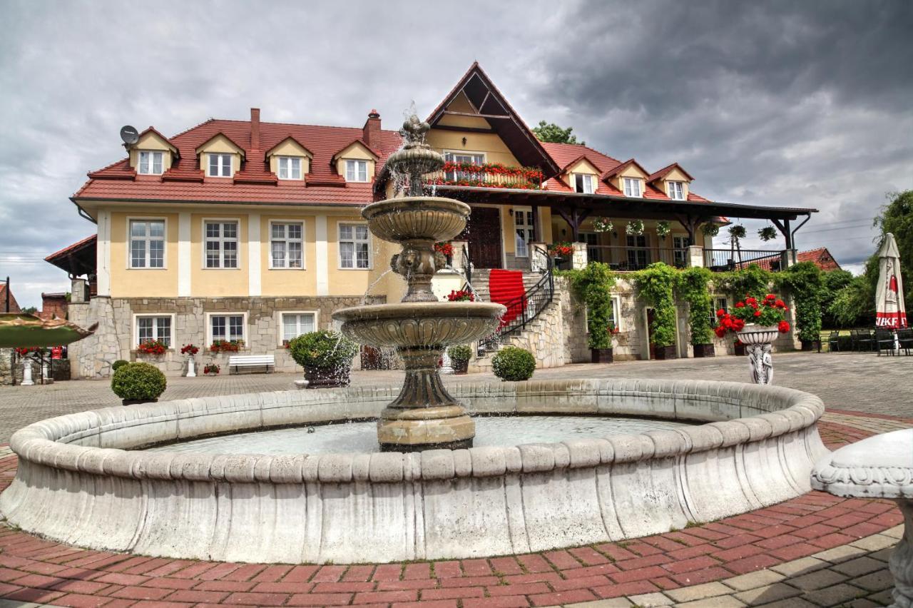 Zespol Palacowo-Parkowy Badzow Polkowice Ngoại thất bức ảnh
