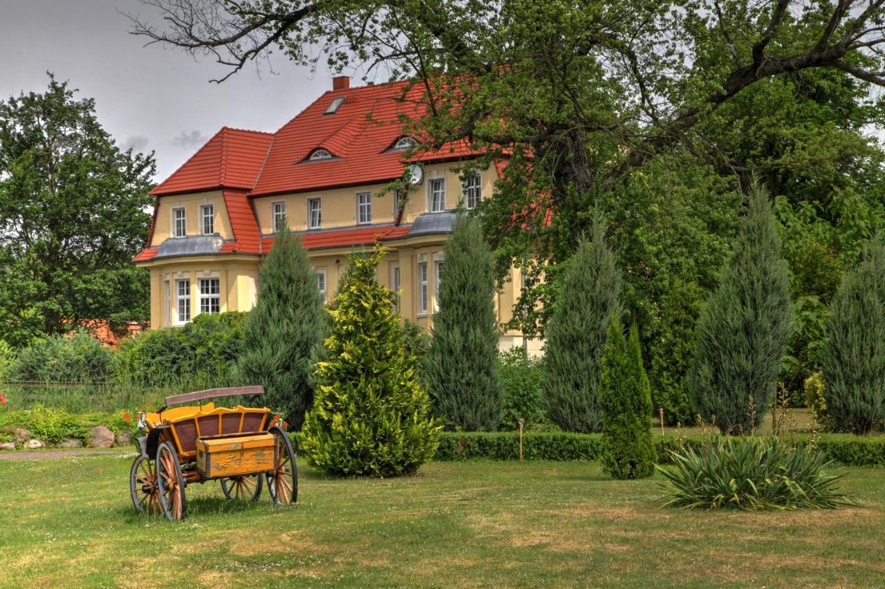 Zespol Palacowo-Parkowy Badzow Polkowice Ngoại thất bức ảnh