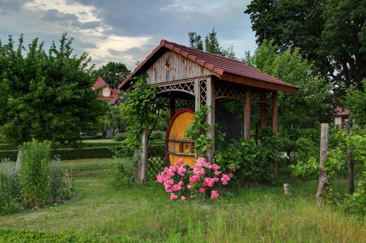 Zespol Palacowo-Parkowy Badzow Polkowice Ngoại thất bức ảnh